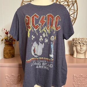 Women’s 1X AC/DC Graphic band T-Shirt, new never worn. Fit is smaller than 1x-XL